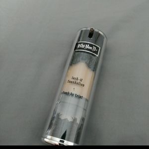 Kat von D lock it foundation Medium 54